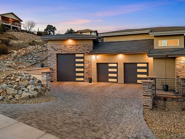 124 ROTONDA Way photo 4