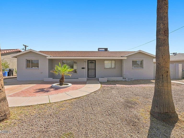 4601 N 50TH Avenue photo 1