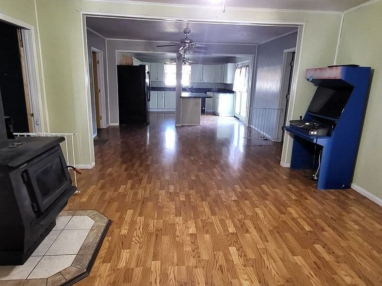 510 N Stacy Ave photo 5