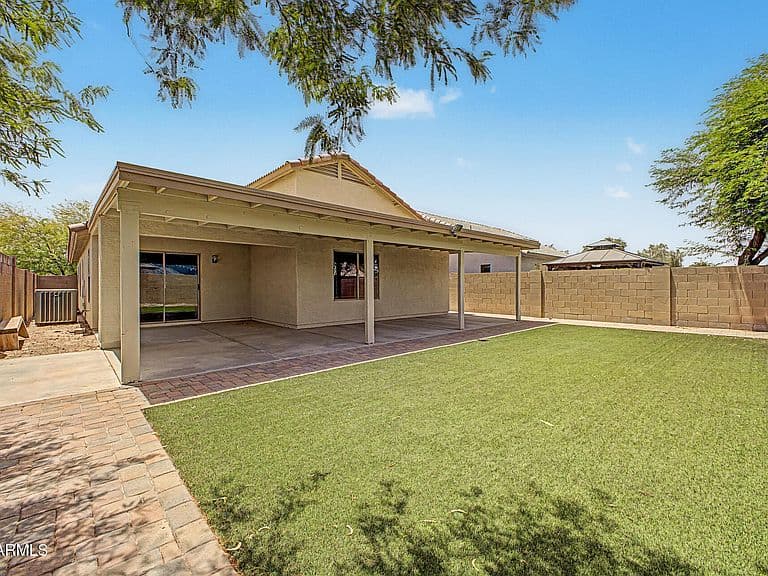 10232 W PRESTON Lane photo 2