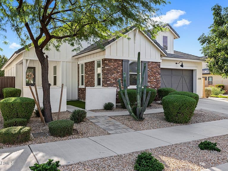 22787 E ARROYO VERDE Drive photo 3