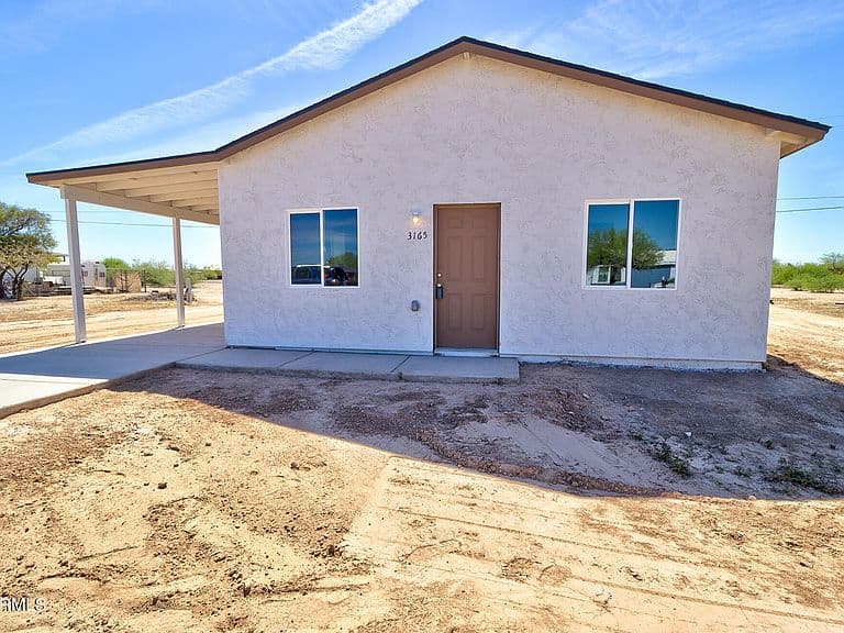 3165 W SOLANO Drive photo 1