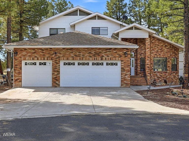 320 N 34th Dr photo 3