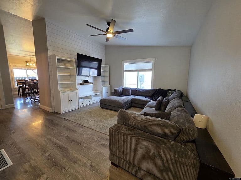 129 Magnolia Cir photo 3