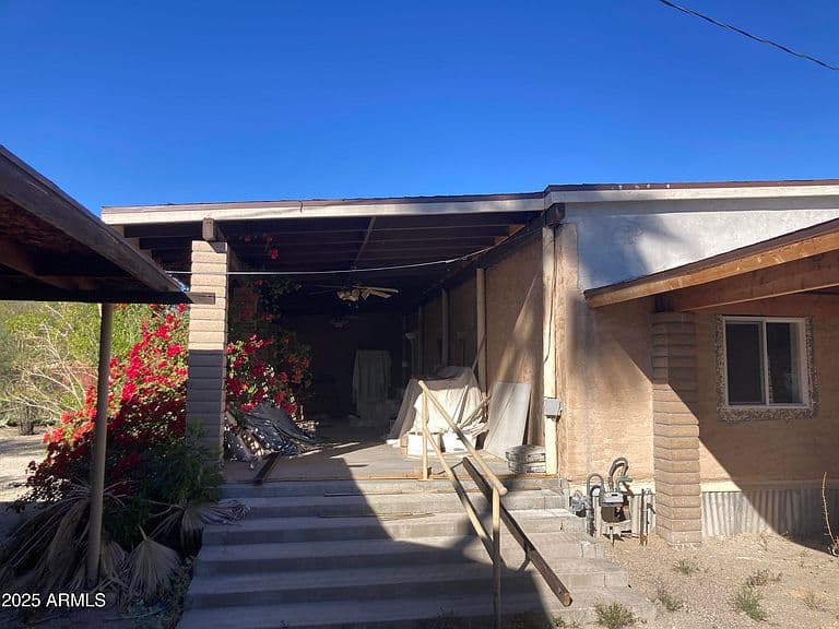 1245 N THOMPSON Avenue photo 4