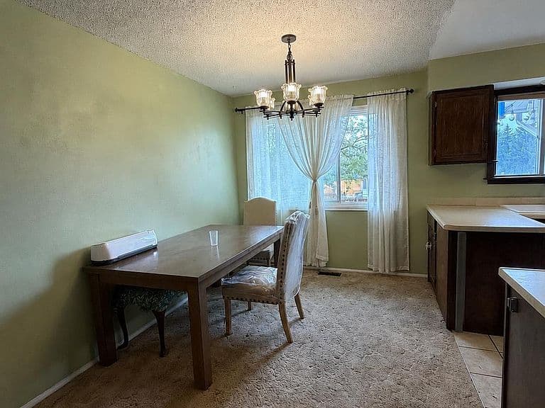 370 Driftwood St photo 4
