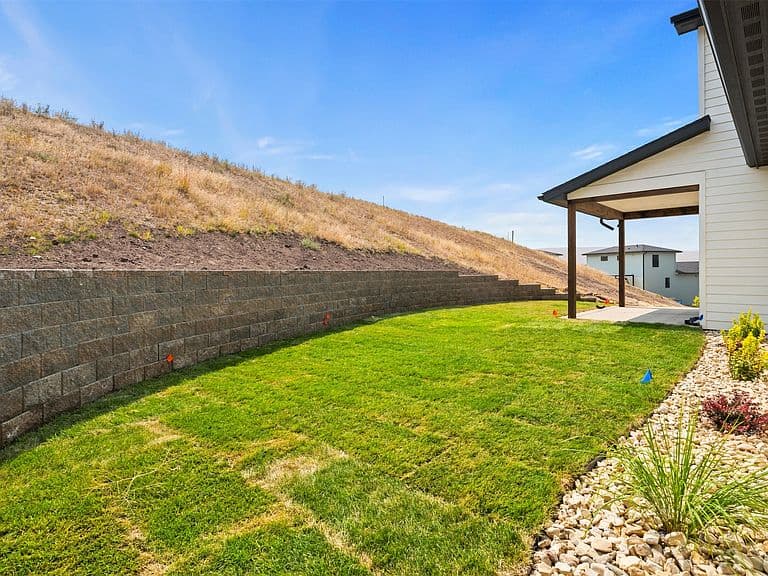 7134 Helenka Rose Dr photo 5