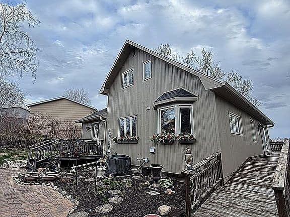 379751 N Shore Dr photo 2