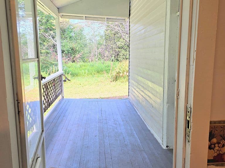 76 Harveys Hollow Road photo 3