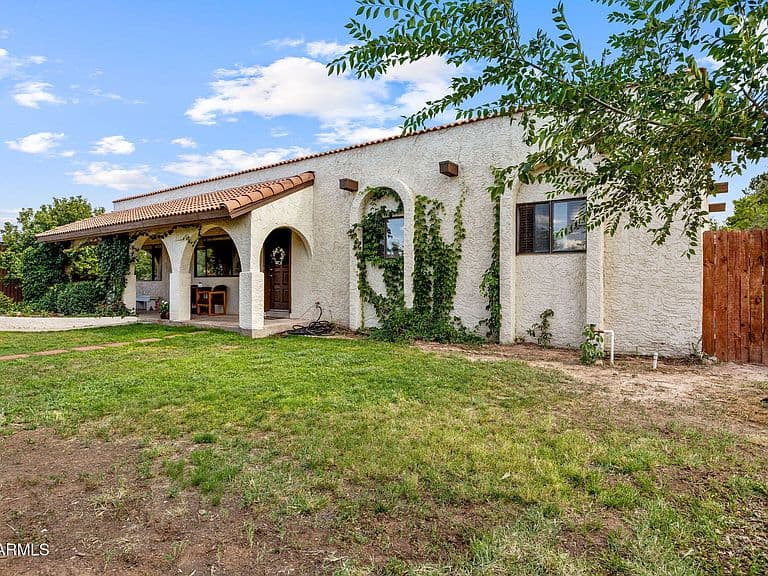 1450 W 6TH Street N photo 3