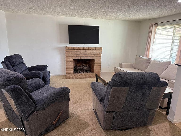 4390 Mira Loma Dr photo 4