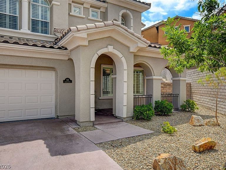 525 Cabrera Ct photo 2