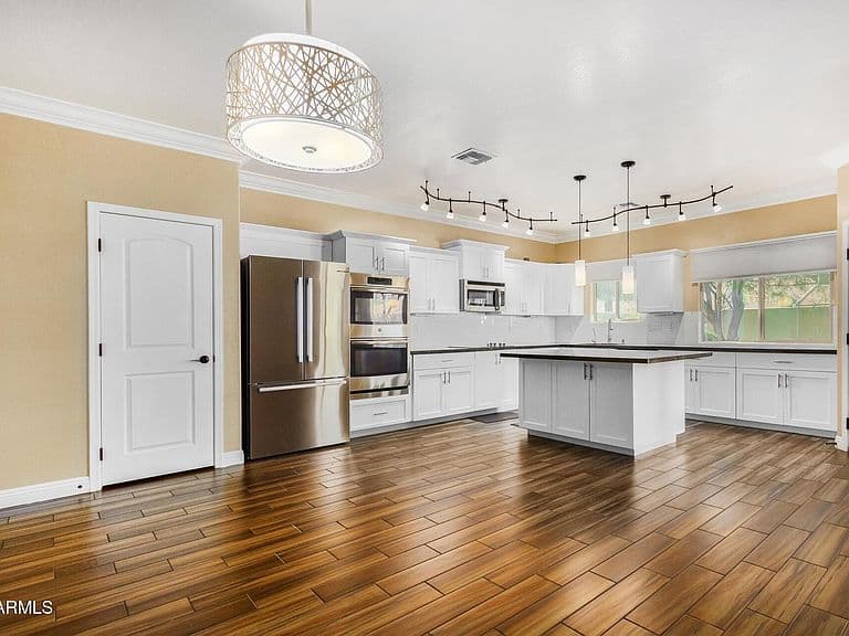 3345 E PINCHOT Avenue #2 photo 2