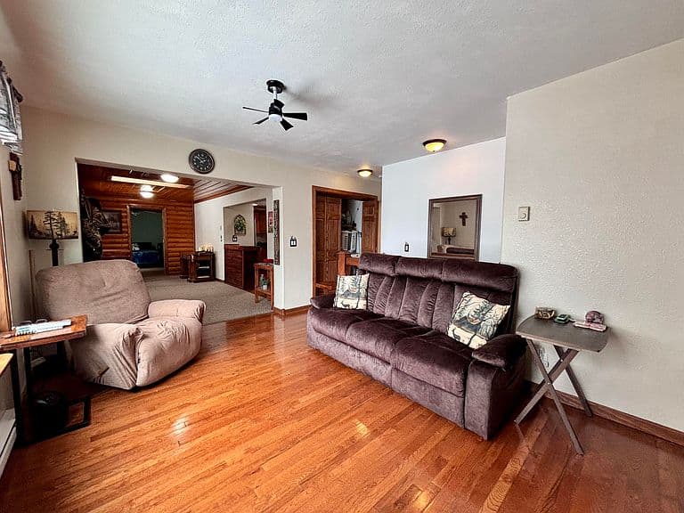 125 Maple St photo 5
