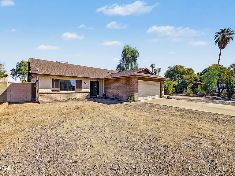 3040 W PHELPS Road photo 2
