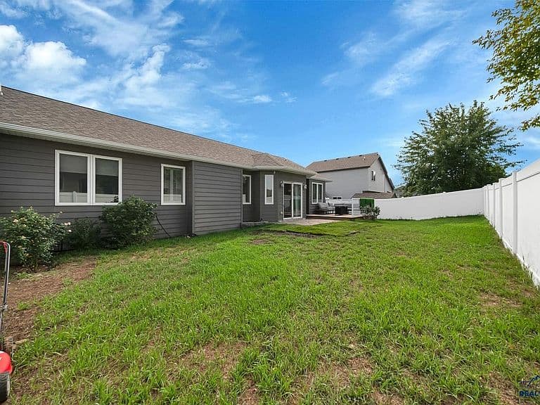 173 Savoy Cir photo 2
