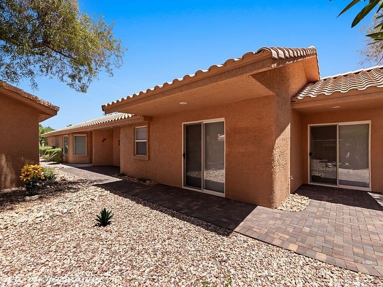302 Palmer Ln photo 3