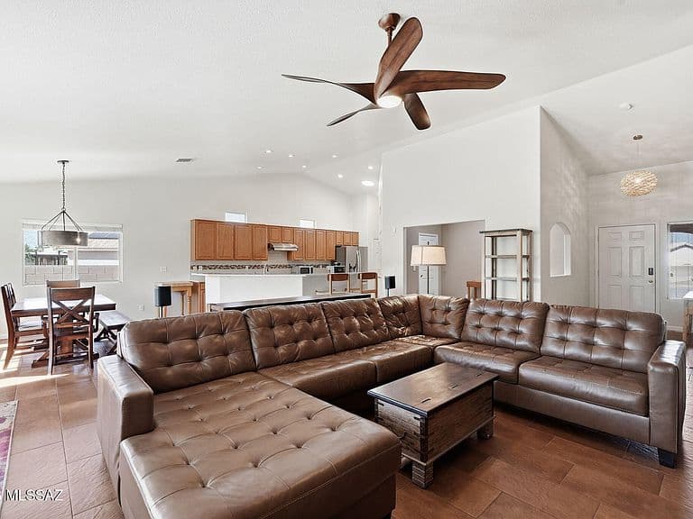 821 N Silverleaf Oak Pl photo 5