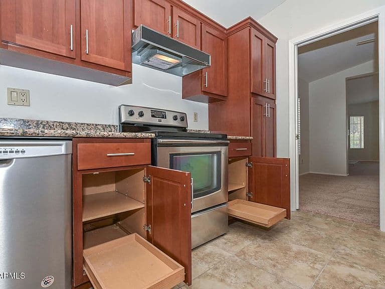 7629 W KRISTAL Way photo 4