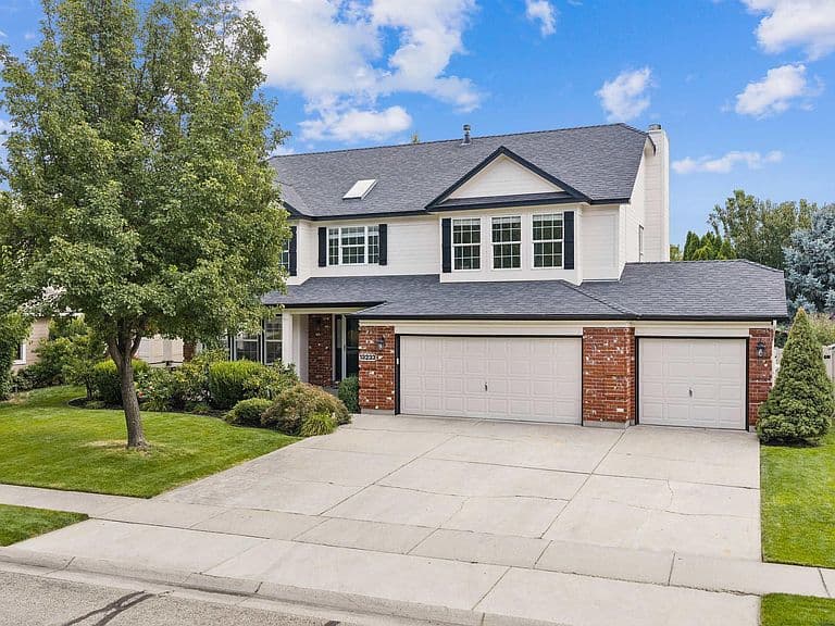 13233 W Buttercup Ct photo 1