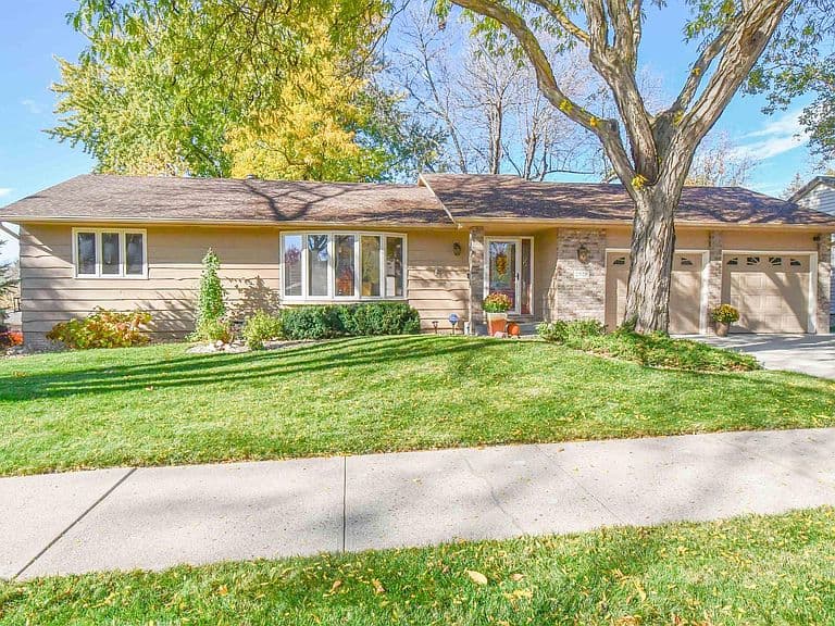 2329 S Holt Ave photo 1