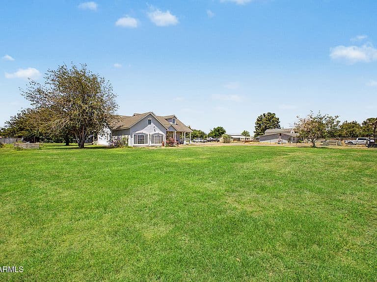 11144 W MIAMI Avenue photo 4