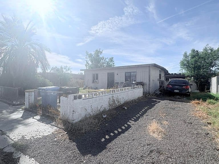 633 W ATLANTA Avenue photo 3