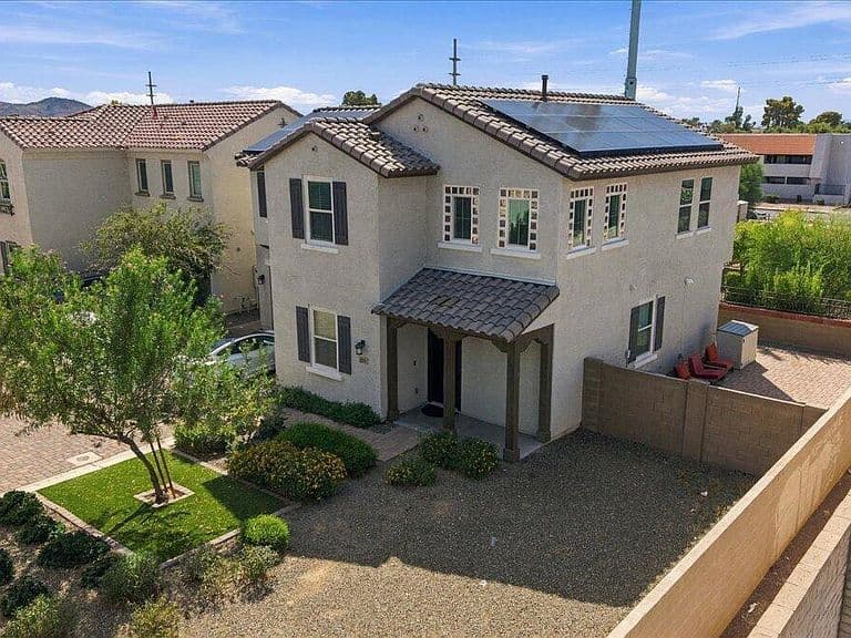 924 E ANDERSON Avenue photo 2