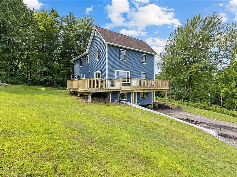 2260 South Road photo 3