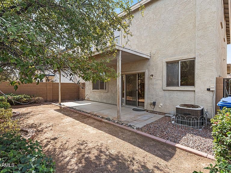 17401 W HOLLAND Lane photo 4