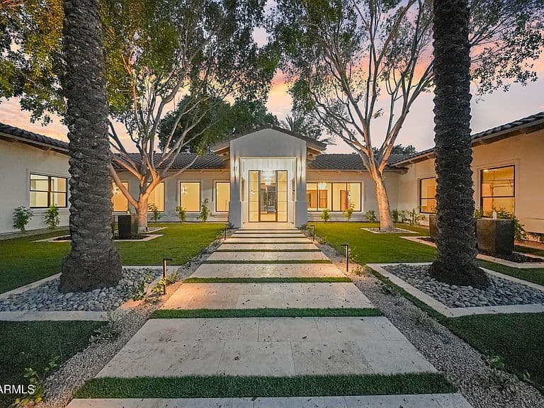 11505 E COCHISE Drive photo 2