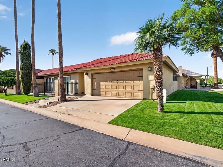 7842 E MONTEROSA Street photo 2