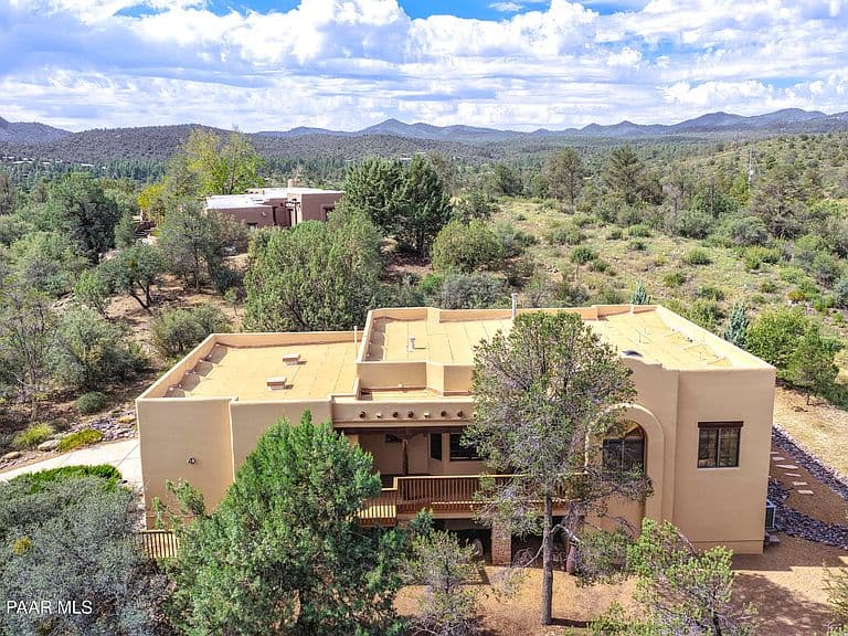 73 Woodside Dr photo 2