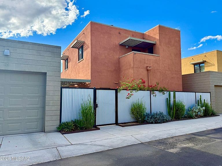 626 S Mordasini Pl photo 2