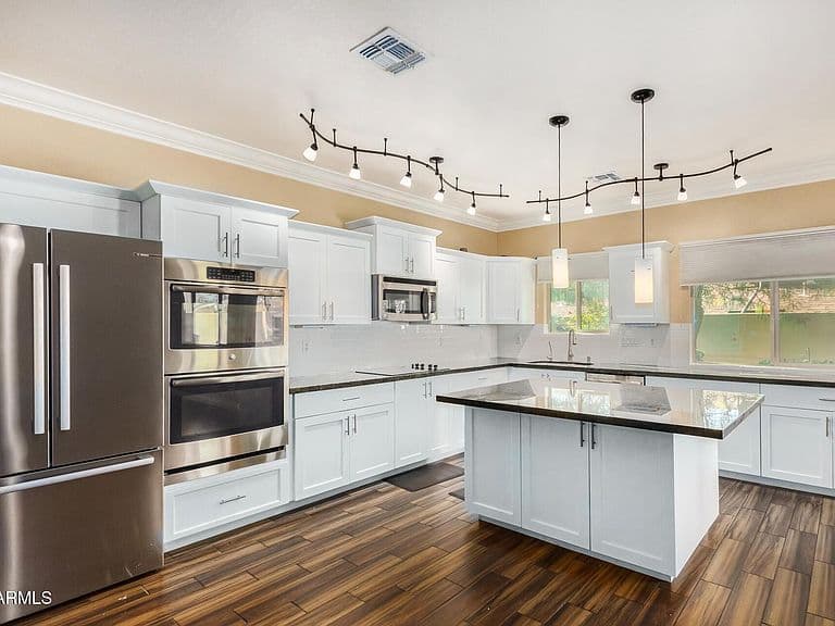 3345 E PINCHOT Avenue #2 photo 3
