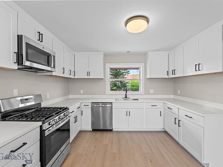 108 Violet Rd photo 2