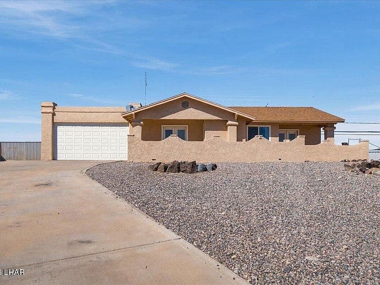 1745 Quartz Ln photo 4