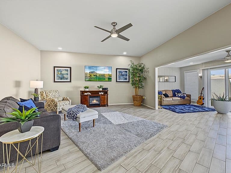 17473 N DEL WEBB Boulevard photo 3