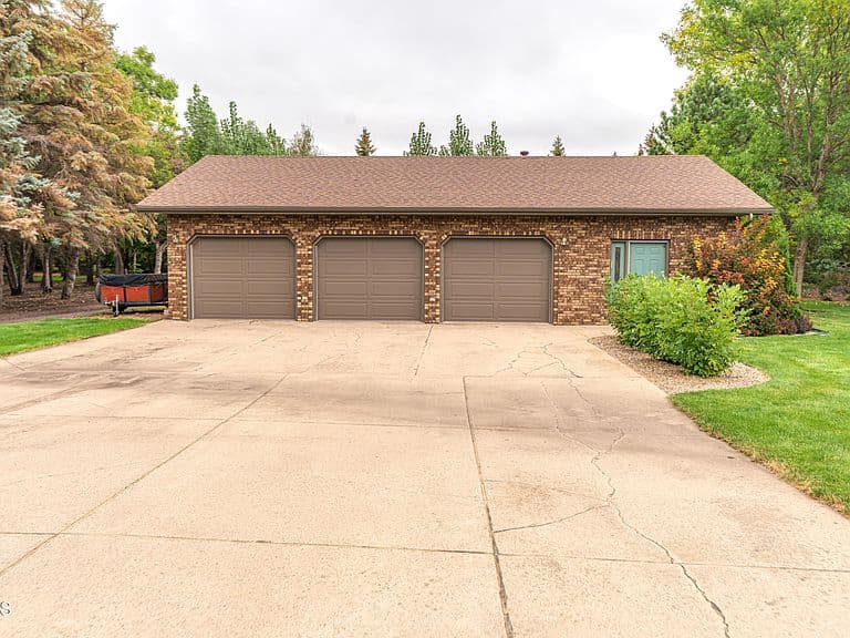 9405 Oak Dr photo 5