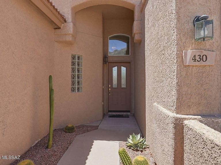 430 E Desert Golf Pl photo 3