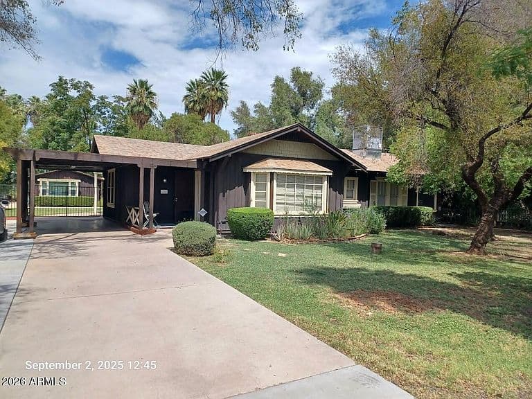 24 E GLENDALE Avenue photo 1