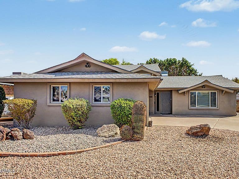 8613 E LAREDO Lane photo 2