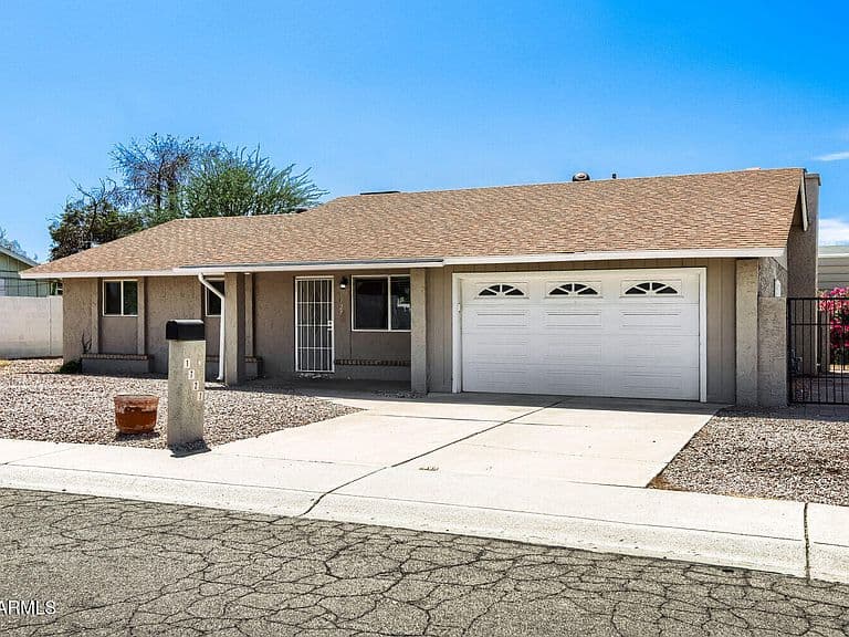 1727 W VILLA THERESA Drive photo 4