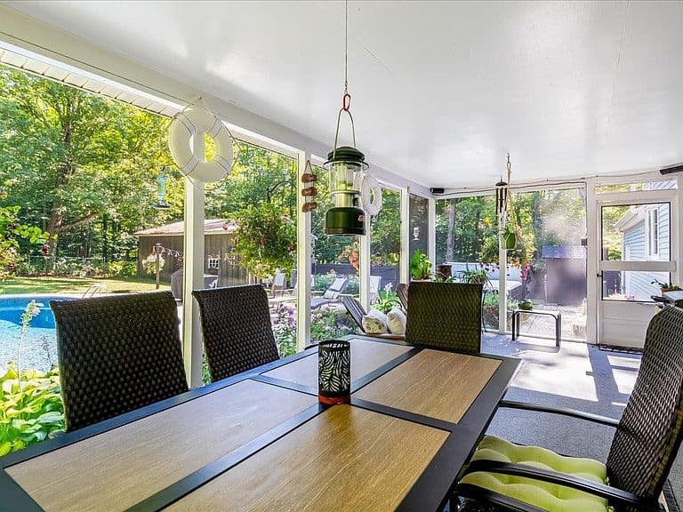 153 Packard Road photo 4