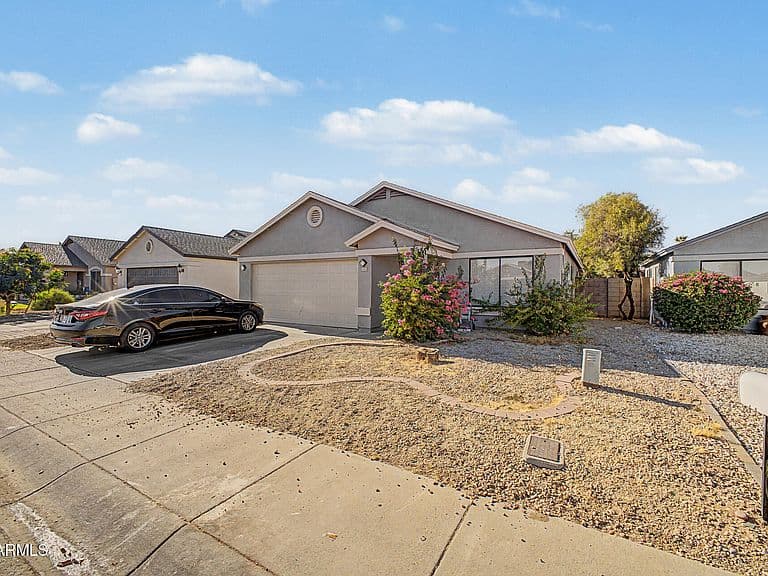 8534 W MARIPOSA Drive photo 2