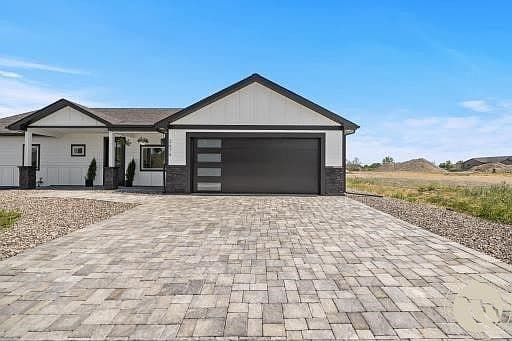 2676 Strapper Ln photo 3