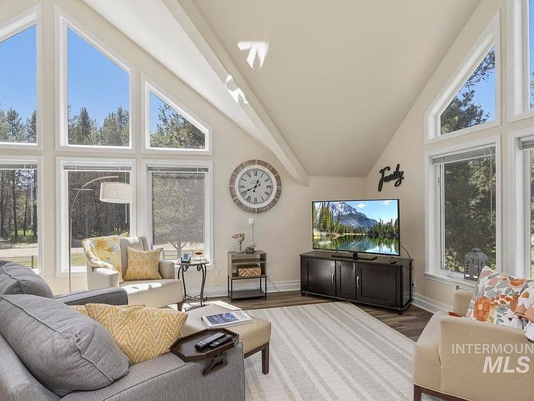 79 Sun Valley Pl photo 4