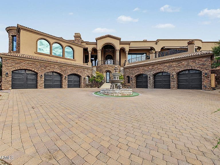 9245 N VISTA VERDE Court photo 4