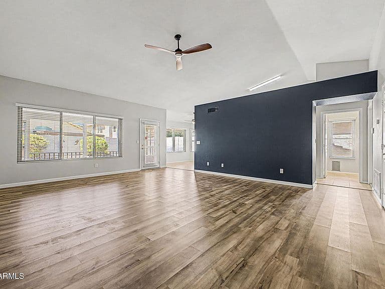 19020 N 73RD Lane photo 5