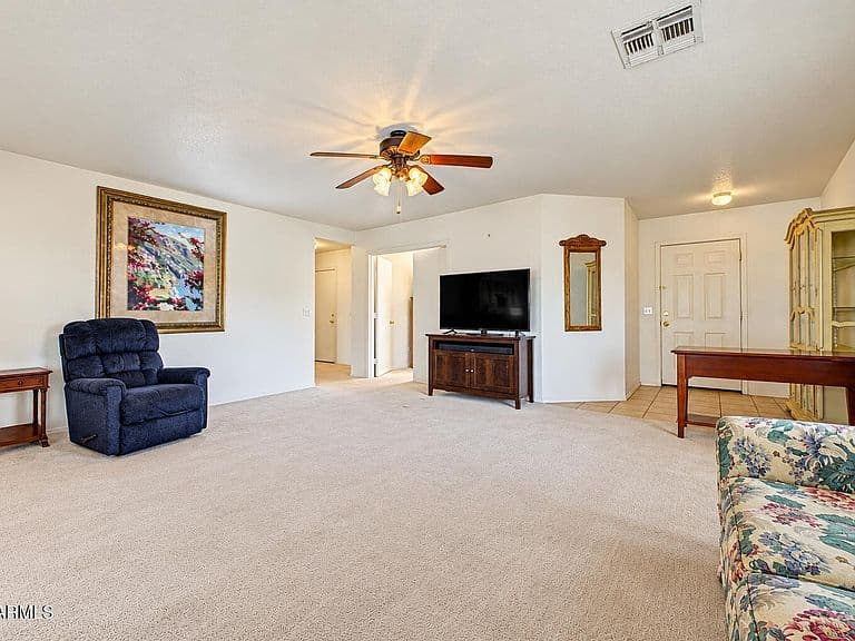 10550 E BOGART Avenue photo 4
